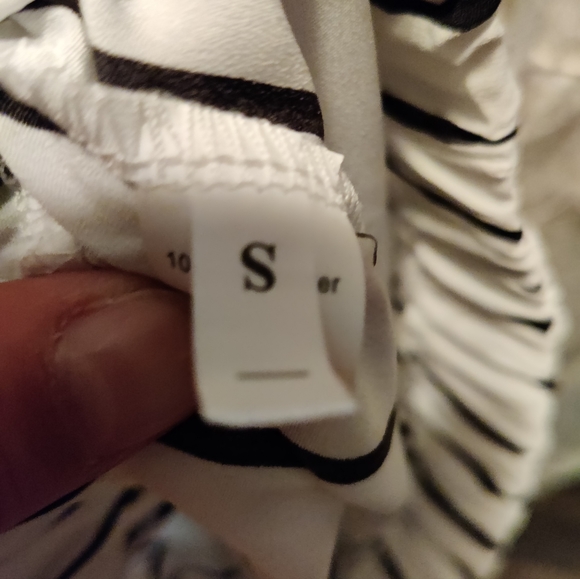 ***Two Piece Pin Striped Wide leg Set (S) - Picture 3 of 5